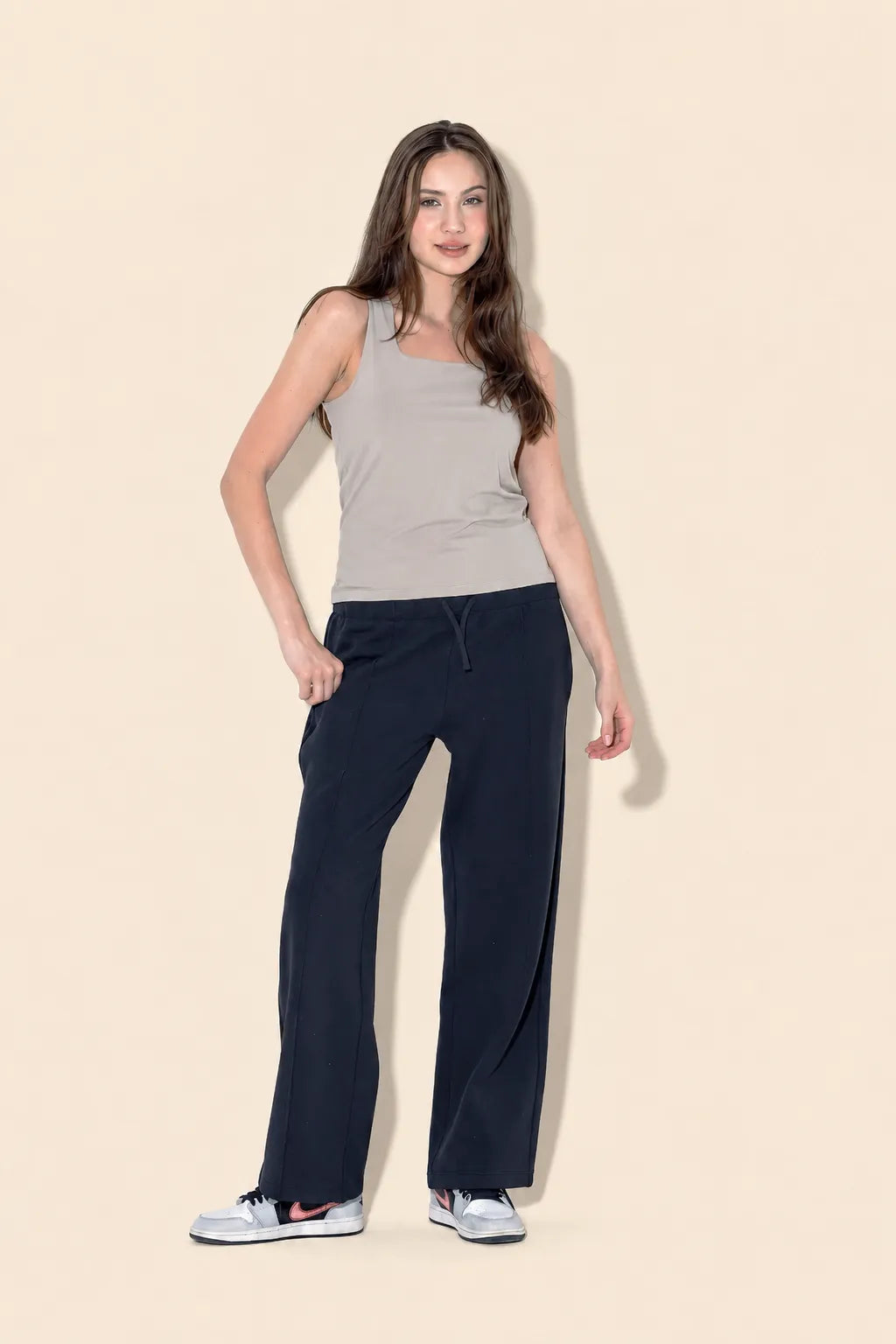 SEAMLESS SCOOP TANK TOP