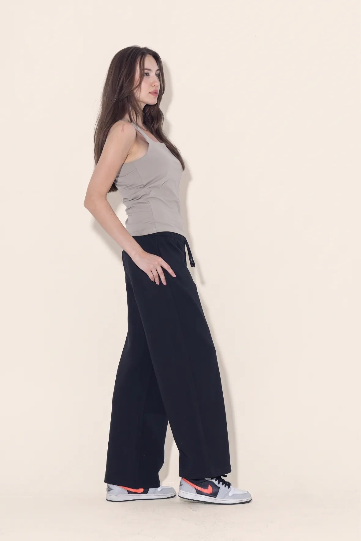 SEAMLESS SCOOP TANK TOP
